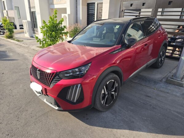 Peugeot 2008 1.2 turbo, Tela,  Aut. GT 2025